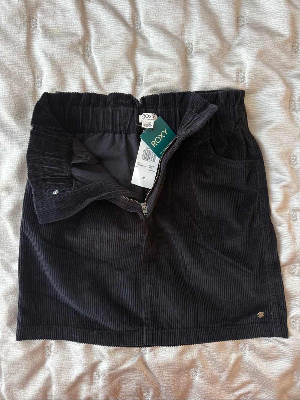 NWT Roxy Black Corduroy Short Skirt with Elastic Waist